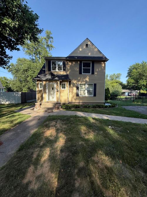 472 S Court St, Crown Point, IN, 46307-4385 | Card Image