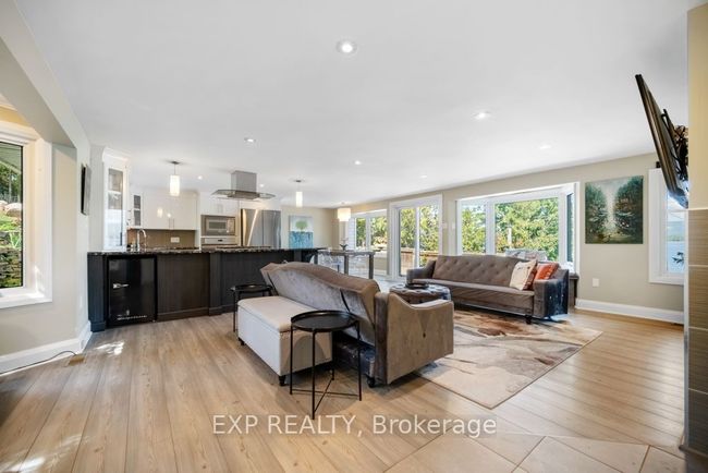 3094 Barlow Cres, House other with 3 bedrooms, 2 bathrooms and 4 parking in Dunrobin ON | Image 8