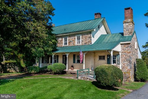 2543 Ridge Rd, ELVERSON, PA, 19520-9021 | Card Image