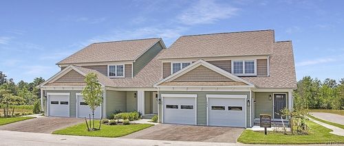 202 Carriage Ln, West Seneca, NY, 14224-2685 | Card Image