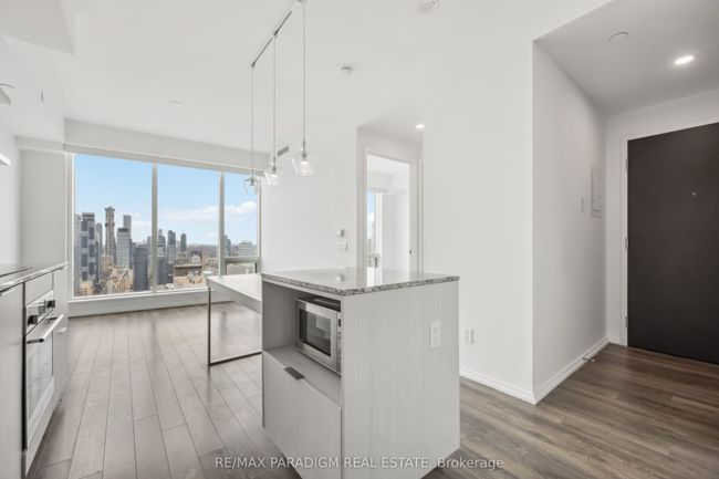 4301 - 197 Yonge St, Condo with 1 bedrooms, 1 bathrooms and null parking in Toronto ON | Image 13