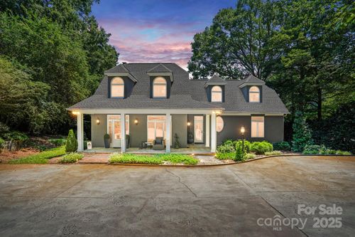 7040 Hyde St, Sherrills Ford, NC, 28673-9723 | Card Image