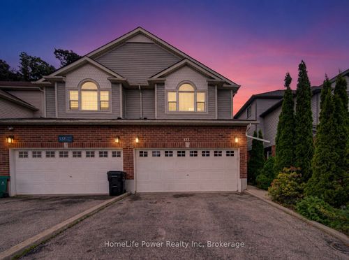 533 Activa Ave, Kitchener, ON, N2E4C2 | Card Image