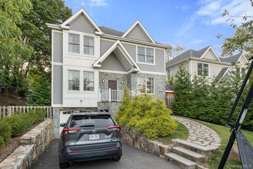 3 Rose St, Hastings On Hudson, NY, 10706-4004 | Card Image