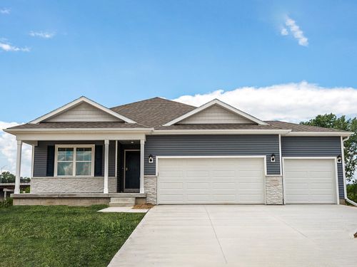 3042 Sweetwater Dr, Des Moines, IA, 50320 | Card Image
