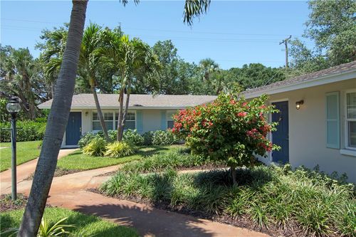 3200 Eagle Dr, Vero Beach, FL, 32963-1978 | Card Image