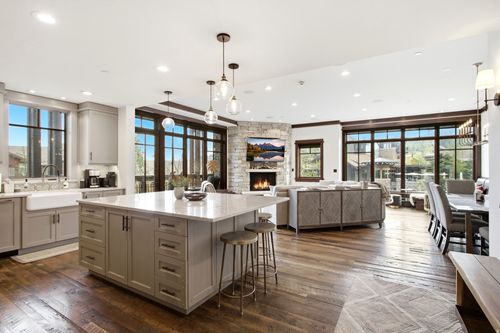 208-8886 Empire Club Dr, Park City, UT, 84060-6102 | Card Image