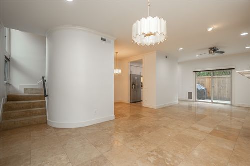 apt-111-4242 Travis St, Dallas, TX, 75205-4809 | Card Image