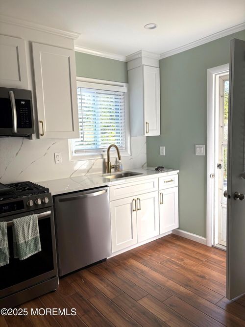 60 Pheasant St, Manchester, NJ, 08759-5106 | Card Image