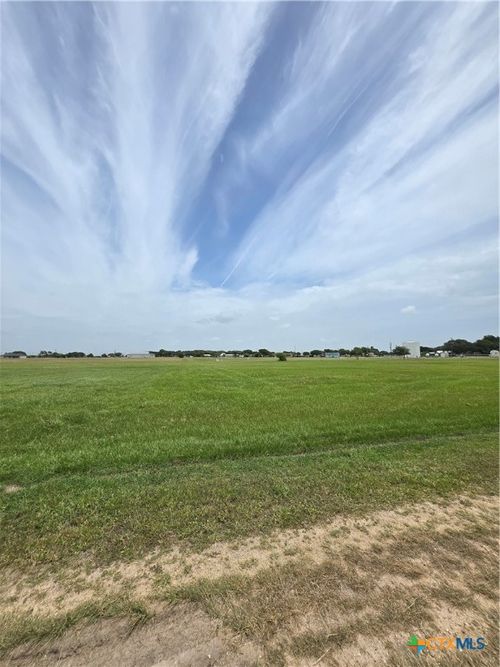1244 Thunderbird Dr, Palacios, TX, 77465 | Card Image