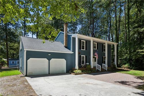 2 Sir Ralph Ln, Poquoson, VA, 23662-2226 | Card Image