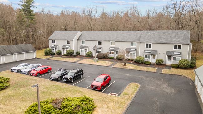 118 - 118 Hilltop Dr, House other with 2 bedrooms, 2 bathrooms and null parking in Weatogue CT | Image 5