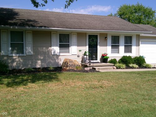 611 Ash St, Seymour, IN, 47274-2558 | Card Image