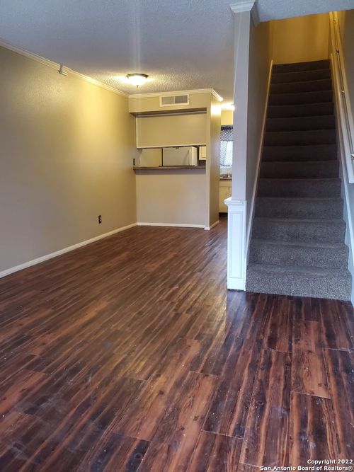 910-3243 Nacogdoches Rd, San Antonio, TX, 78217-3327 | Card Image