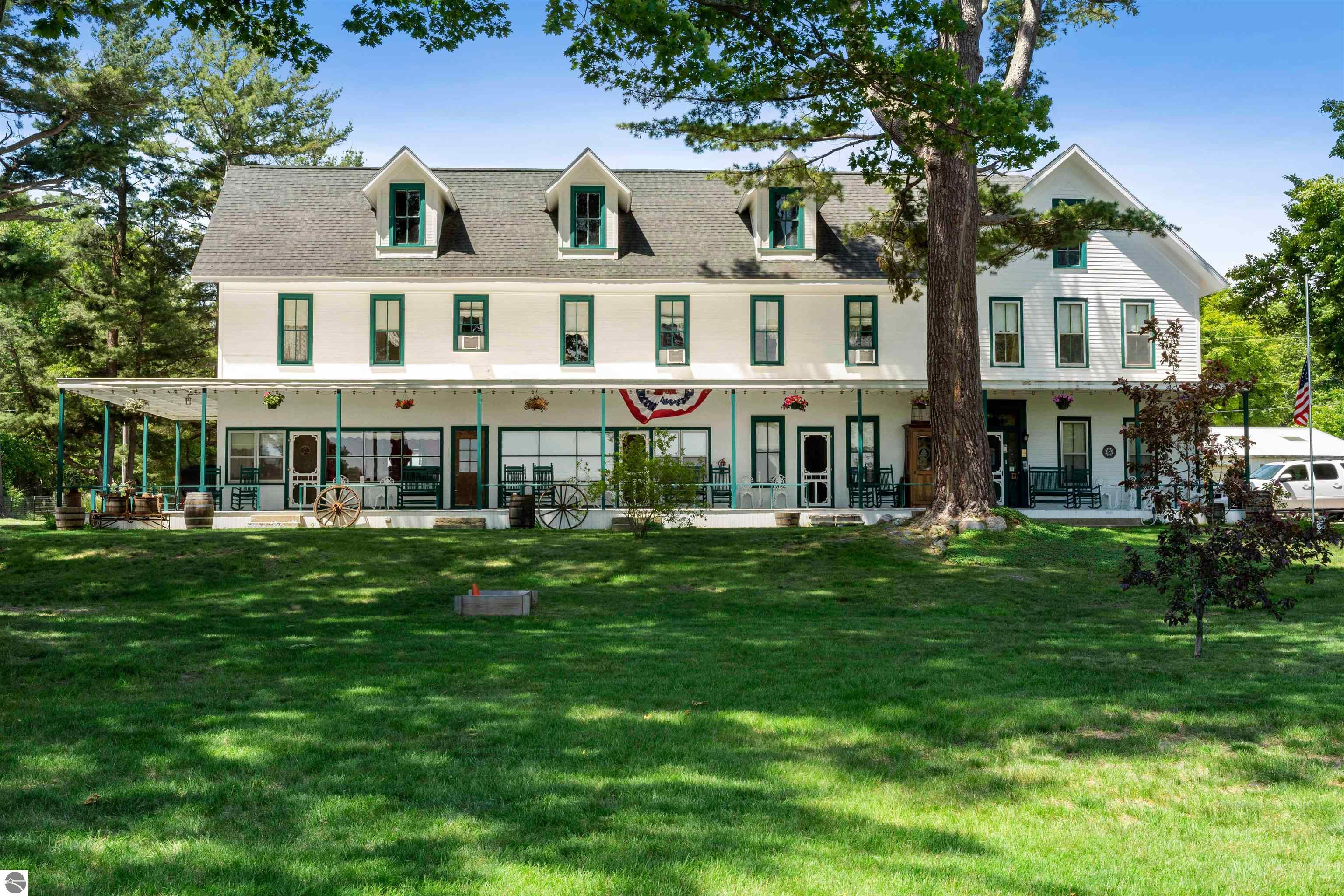 Mission Rd, Traverse City, MI 49686