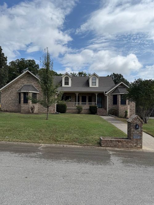1007 S 11th St, Paragould, AR, 72450-5578 | Card Image