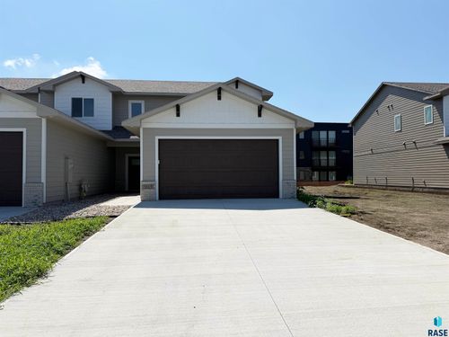 5113 E 67th St Street, Sioux Falls, SD, 57108 | Card Image