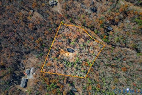 3905 Lords Ln, Richmond, VA, 23231-4941 | Card Image