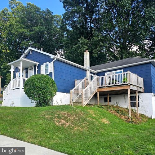 3128 Oak St, READING, PA, 19605-2255 | Card Image