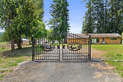 1608 State Route 6, Raymond, WA, 98577-9321 | Card Image