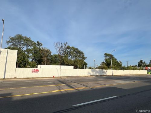 8176 Livernois Ave, Detroit, MI, 48204-3516 | Card Image
