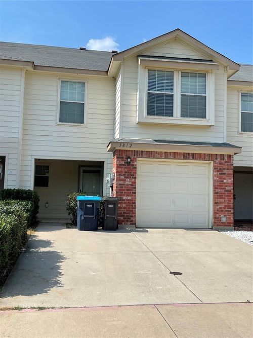 3812 Vista Mar Dr, Euless, TX, 76040-3457 | Card Image