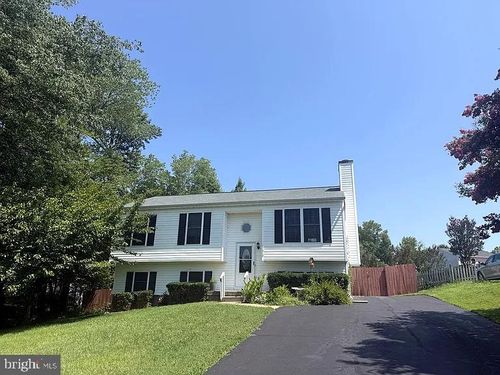 11512 Woodland View Dr, FREDERICKSBURG, VA, 22407-8575 | Card Image
