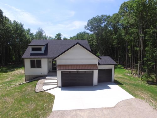 16229 148th Ave, Spring Lake, MI, 49456-9279 | Card Image