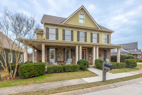 7400 Miss Madison Way, Ooltewah, TN, 37363-7125 | Card Image