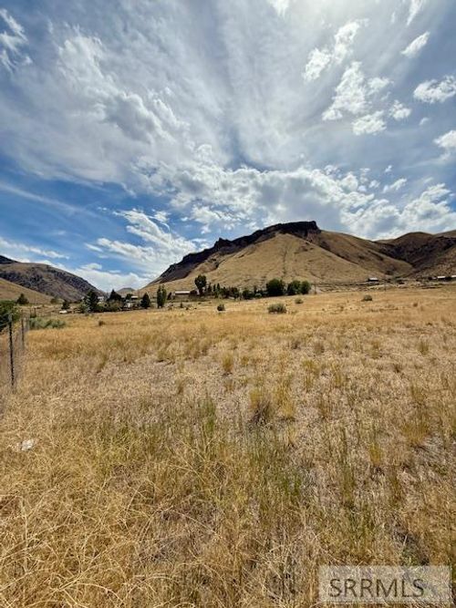NKN Quail Rd, Salmon, ID, 83467 | Card Image