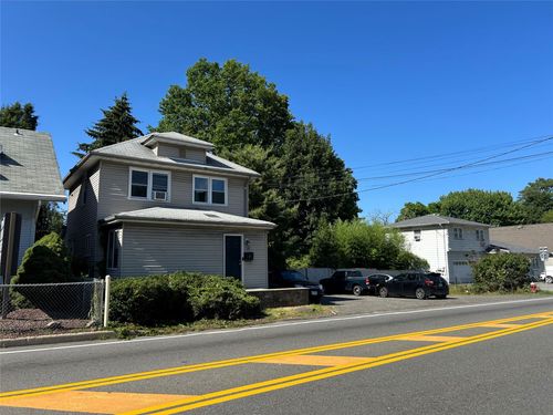 68 Ramapo Rd, Garnerville, NY, 10923-1718 | Card Image