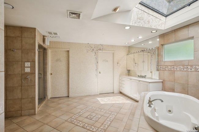 57 Ridge Dr, House other with 3 bedrooms, 3 bathrooms and null parking in Plainview NY | Image 16