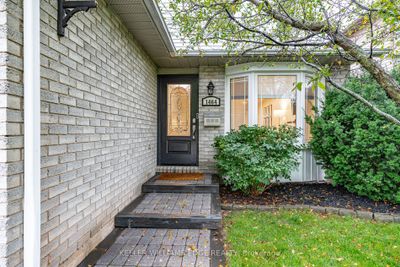 1464 Reynolds Ave, House other with 3 bedrooms, 2 bathrooms and 3 parking in Burlington ON | Image 2