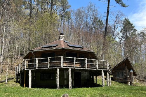 5600 Chestnut Ridge Rd, Riner, VA, 24149 | Card Image