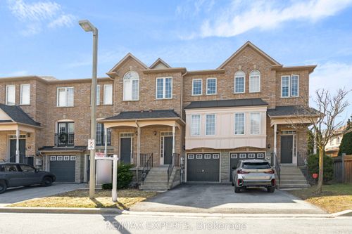 61-19 Foxchase Ave, Vaughan, ON, L4L9N1 | Card Image