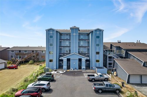 n52-1307 Ocean Shores Blvd Sw, Ocean Shores, WA, 98569-9426 | Card Image