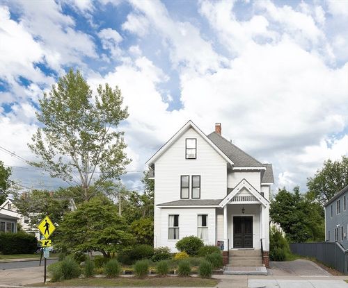 1-209 Walnut St, Newton, MA, 02460-1624 | Card Image