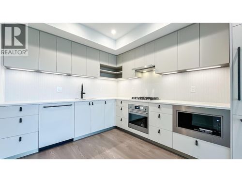 609-1680 E 12 Avenue, Vancouver, BC, V5N2A3 | Card Image