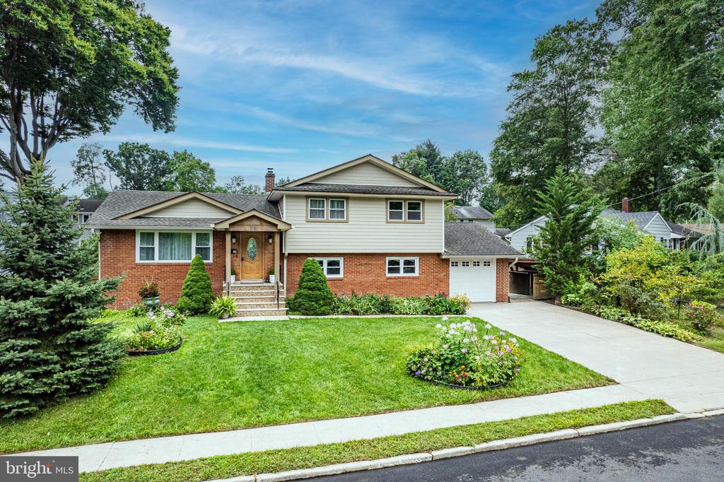 Merritt Dr, Lawrence Township, NJ 08648