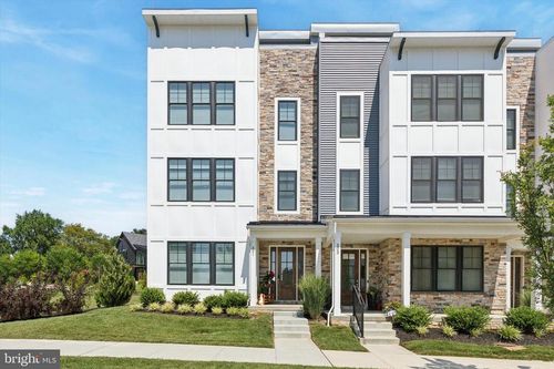 301 Squire Dr, NEWTOWN SQUARE, PA, 19073-2345 | Card Image