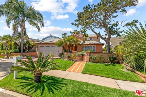 8221 Delgany Ave, Playa del Rey, CA, 90293-7815 | Card Image