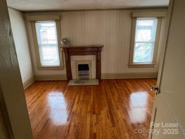 Bedroom 2 upstairs | Image 19