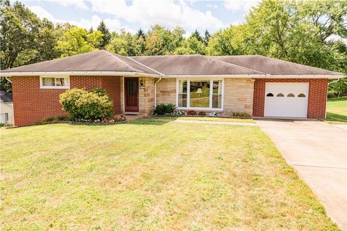 608 Edgewood Dr, Apollo, PA, 15613-8855 | Card Image