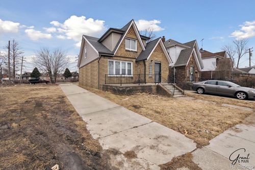 10088 Britain St, Detroit, MI, 48224-1935 | Card Image