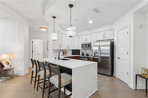 727-200 River Vista Drive Nw, Sandy Springs, GA, 30339 | Card Image