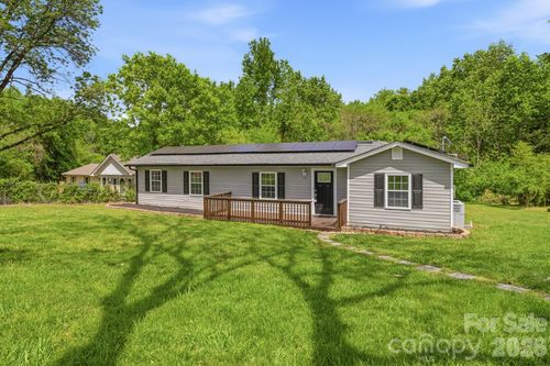219 Breezewood Dr, Charlotte, NC, 28262-1410 | Card Image