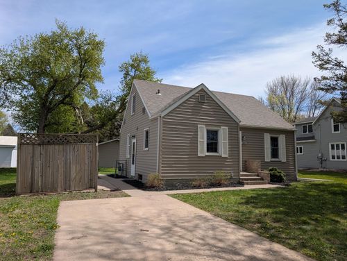 160 10th St, Tracy, MN, 56175-1022 | Card Image
