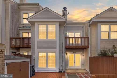 6011 Sunset Ridge Ct, CENTREVILLE, VA, 20121-3052 | Card Image