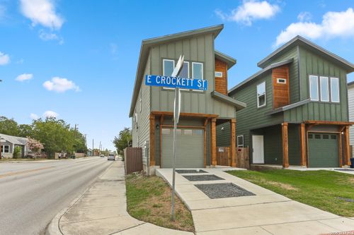 1962 E Crockett St, San Antonio, TX, 78202-3111 | Card Image