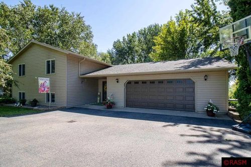 56947 Hillcrest Ln, New Ulm, MN, 56073-5510 | Card Image